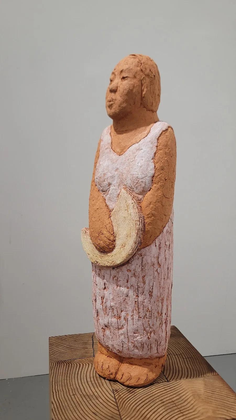 Han Aegyu, Woman Holding the Moon, 2021, terracotta, sculpture